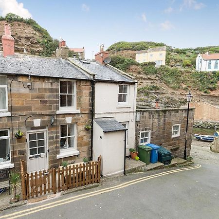 One Beckside Cottage Staithes Eksteriør billede